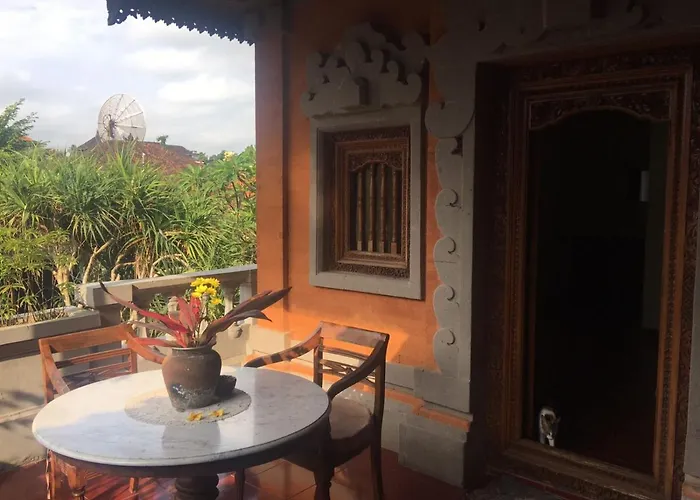 Puri Mandala Kaleran Hotel 2*