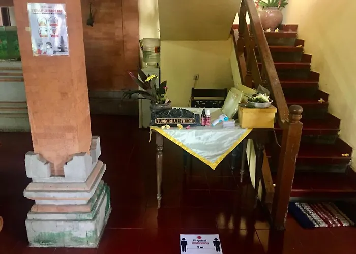 Puri Mandala Kaleran Hotel 2*