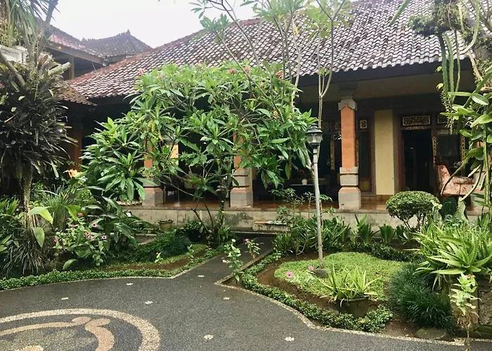 Puri Mandala Kaleran Hotel