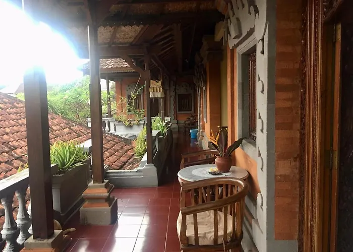 Puri Mandala Kaleran Hotel 2*